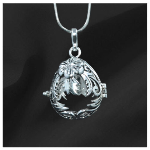 Silver Flower gem pendant
